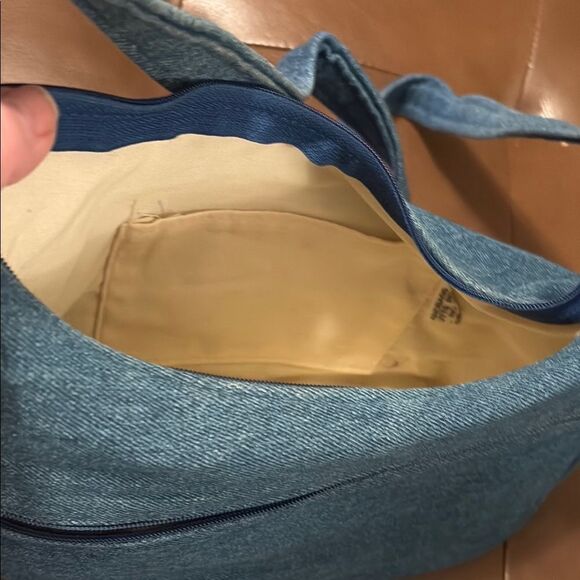 Vintage Red Hat Society Blue/ Red Denim Shoulder Bag Hand Painted Hats Bows - Picture 3 of 7